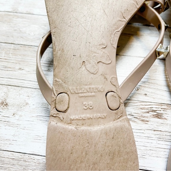 Valentino Rubber Rockstud Thong Sandal Poudre Size 38 US 8 - Picture 8 of 9